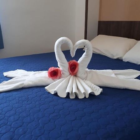 Hostal Urpi-Oklahoma Reus Zewnętrze zdjęcie