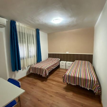 Hostal Urpi-Oklahoma Reus Zewnętrze zdjęcie